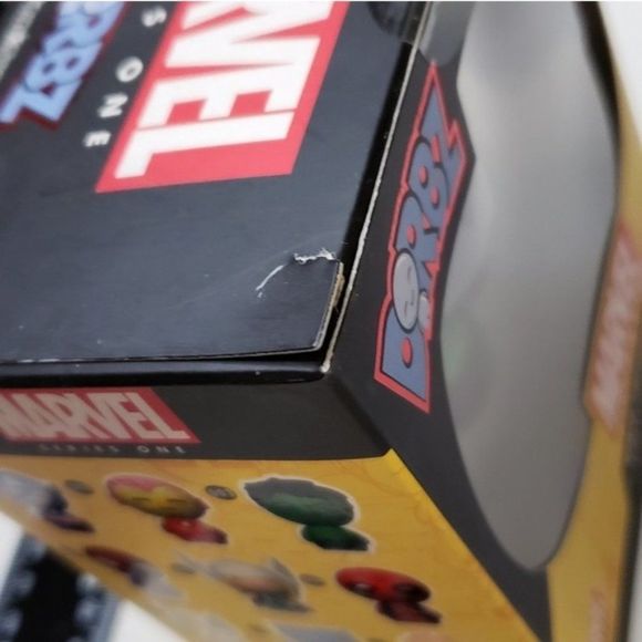 Hulk Dorbz Marvel Vinyl Toy - Picture 3 of 4